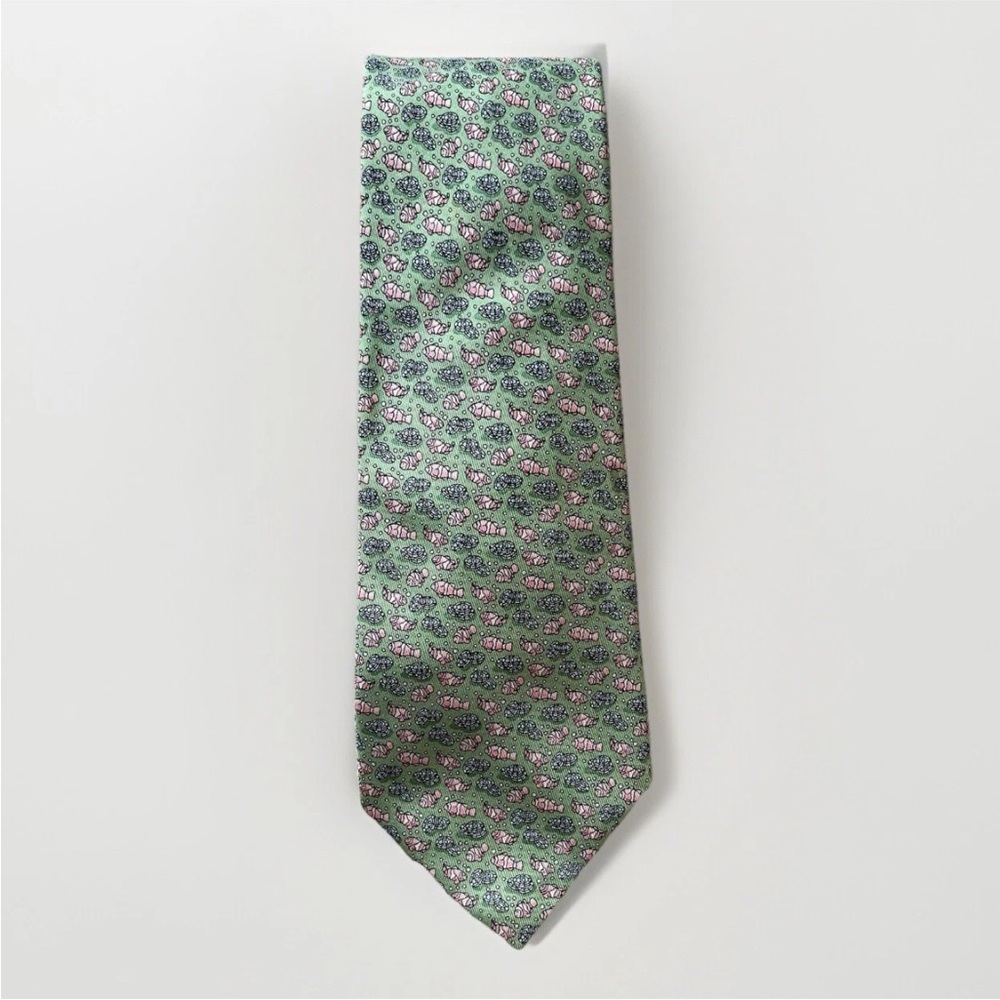 NWOT 🇺🇸 Vineyard Vines 100% Silk Necktie Tie Hand Picked Green Fish Coins
